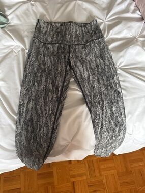 Kirklands Gray Black Marled Leggings